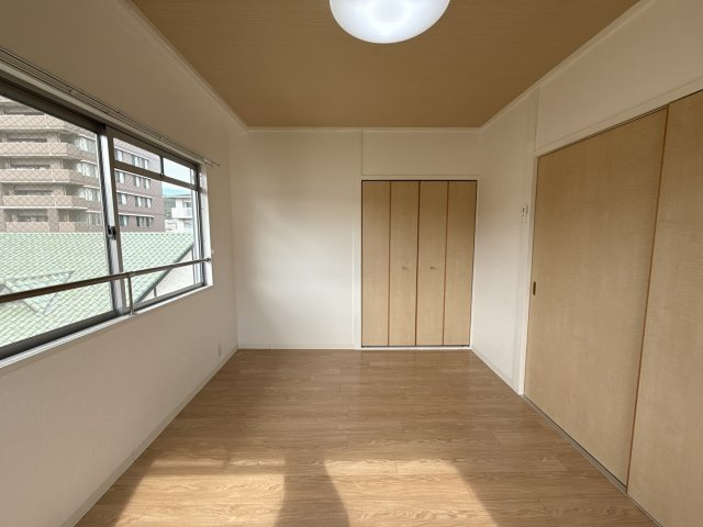 メゾン嵐山の寝室