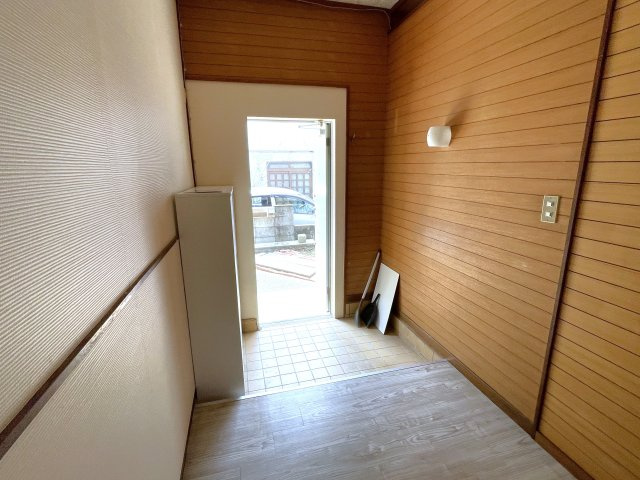 金谷郷Ｋ邸貸家の玄関