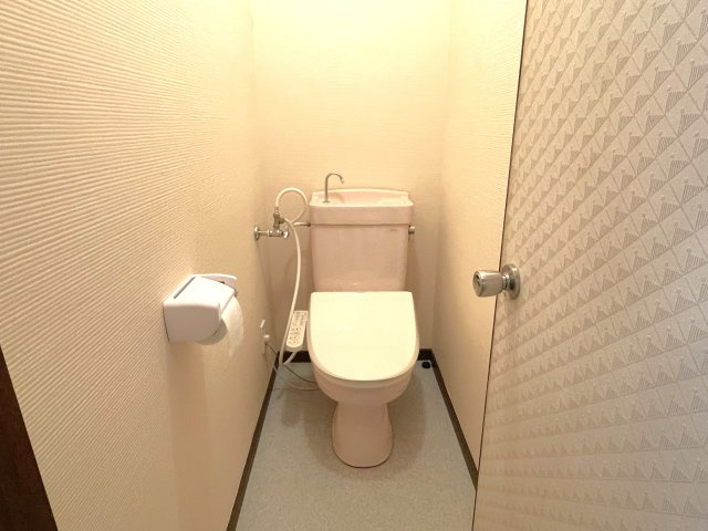 金谷郷Ｋ邸貸家のトイレ