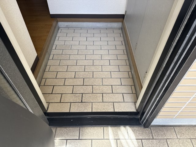 ディアスたかまちの玄関