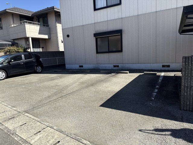 ディアスたかまちの駐車場