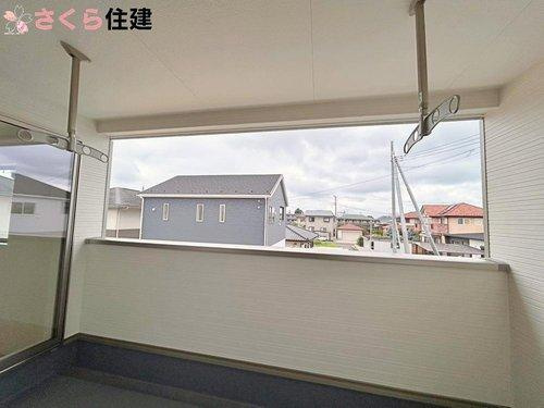 大田原市浅香　第8　3号棟のバルコニー|ルーフバルコニーで急な雨も安心♪