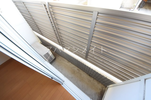 【バルコニー】 | お洗濯にも便利なバルコニー付き