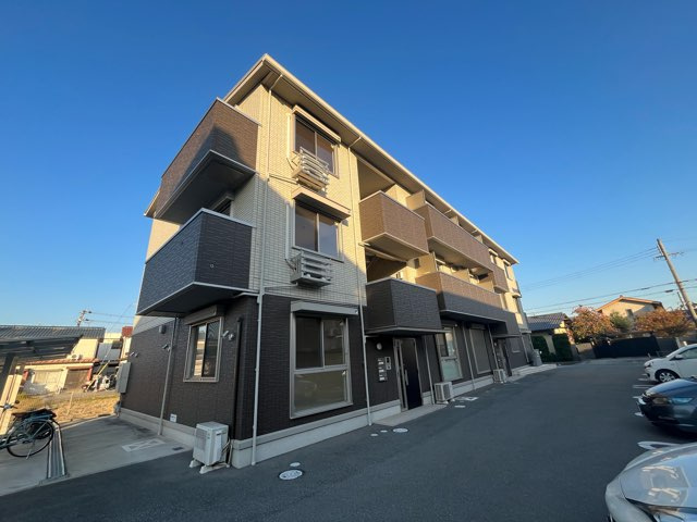 ラフィーネ亀山の外観