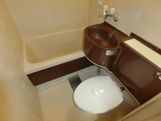 フラットライフワーク甲子園のトイレ