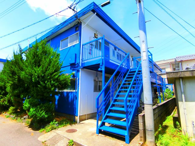 ブルースカイハイツB棟の外観