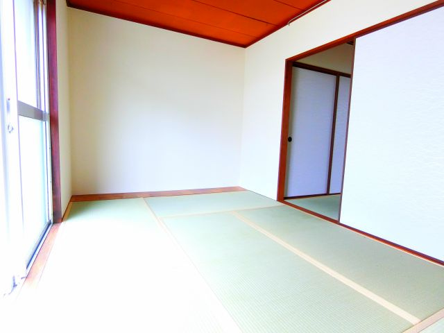 ブルースカイハイツB棟の寝室