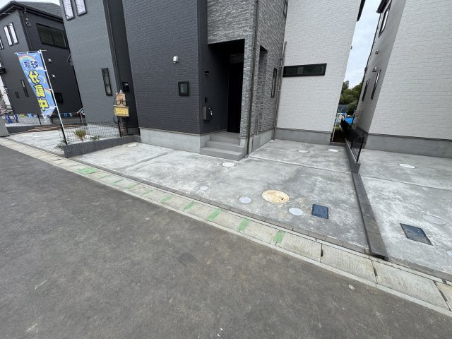 市川市宮久保４丁目新築戸建【宮久保小学校：9分】の駐車場|I号棟駐車スペース