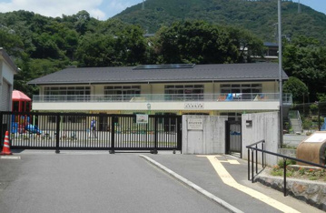 箱根町立湯本幼稚園まで255m