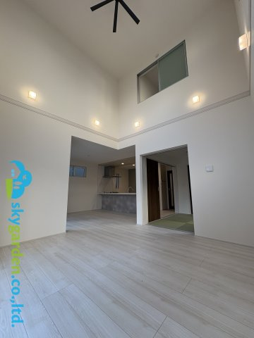 茅ヶ崎市浜須賀　新築戸建　全2棟2号棟の居間・リビング