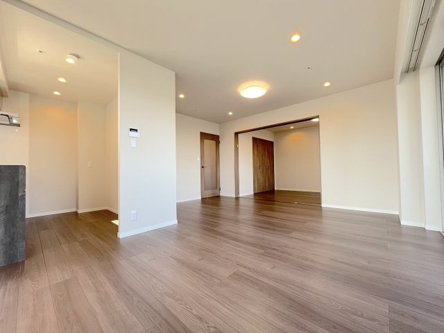 アイランドタワースカイクラブC棟の居間・リビング