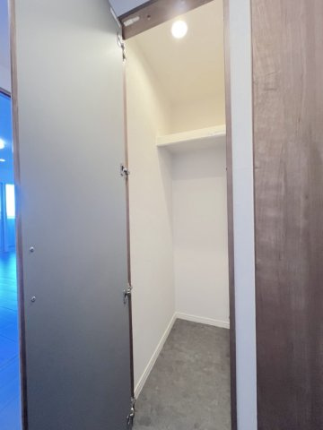 アイランドタワースカイクラブC棟の玄関