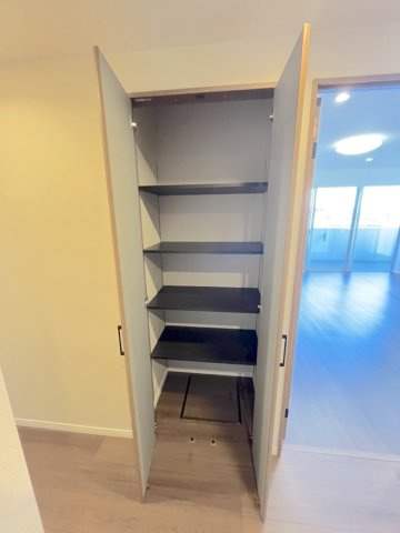 アイランドタワースカイクラブC棟の収納