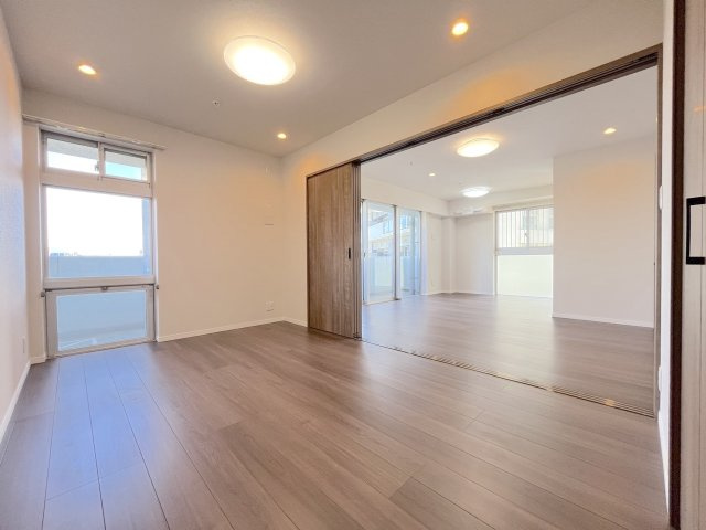 アイランドタワースカイクラブC棟の洋室