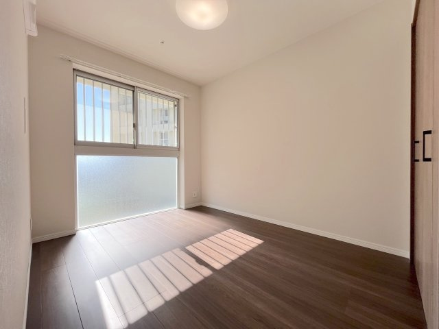 アイランドタワースカイクラブC棟の洋室