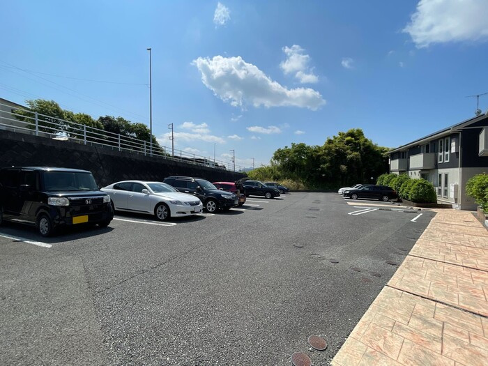 cle du bonheur　２番館の駐車場