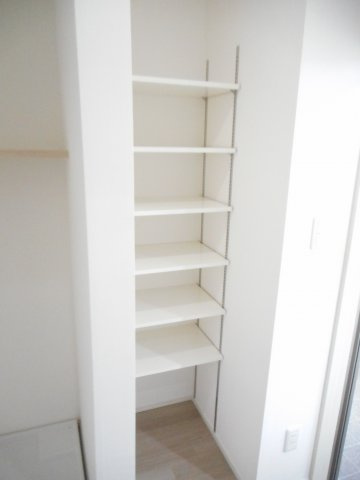 ラピードの収納|たくさん靴をしまえる大きなシューズボックスです