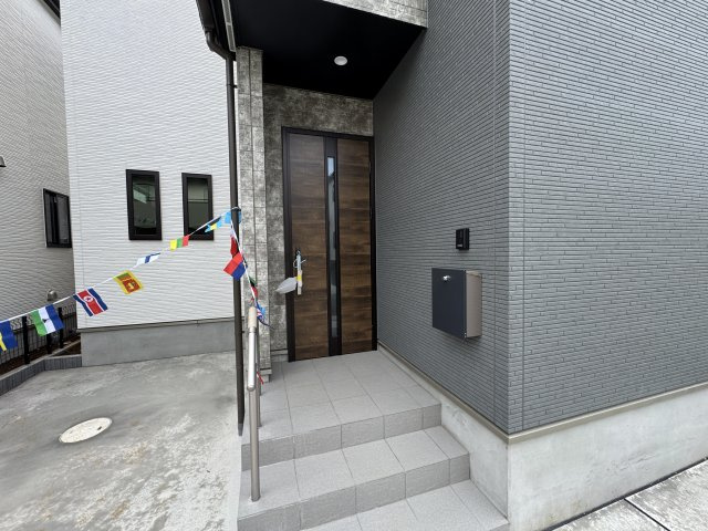 市川市宮久保４丁目新築戸建【宮久保小学校：9分】のエントランス|エントランス・玄関ポーチ