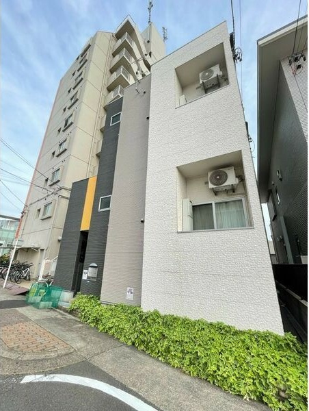 グランディール大宝のエントランス