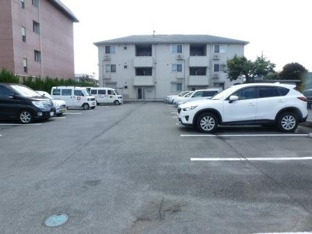 M’s Ⅱの駐車場