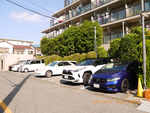 【駐車場】 | グリーンパーク王子 | 自走式の駐車場がありますので、車必須のかたには、安心です。