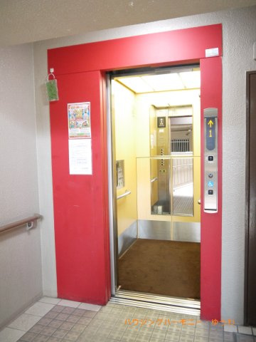 【その他共用部分】 | グリーンパーク王子 | 勿論エレベーターが備え付けられています。