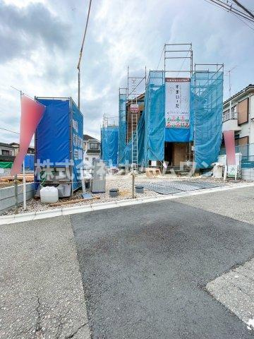 あきる野市野辺24-1期　全5棟現場の外観