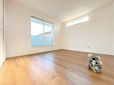 【洋室】 | 前橋市朝日町　新築住宅 | 「どんな家具を置こうかな」とワクワクする。好みのこだわりのお部屋にしてじぶんだけの部屋でゆったりと寛げます。