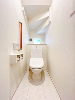 【トイレ】 | 前橋市朝日町　新築住宅 | 清潔感にあふれた空間と機能的な洗浄装置。毎日何度も使う場所だから快適に。便利に。