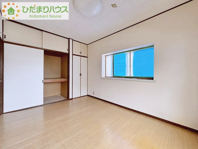 【寝室】 | 柏市高田　中古戸建 | バルコニーに面している洋室は、主寝室にどうぞ(^^)/