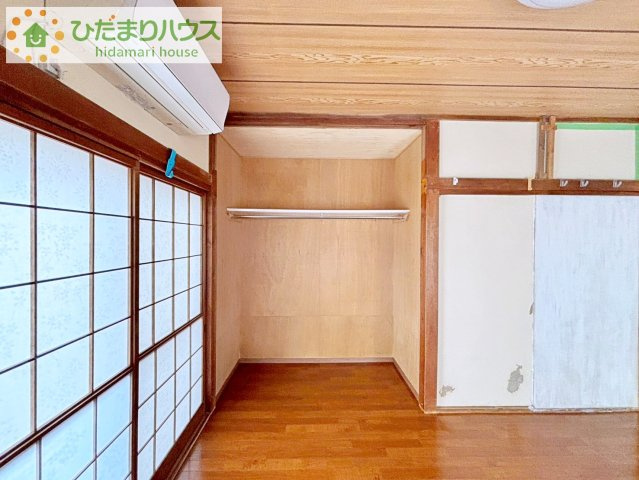 【収納】 | 柏市高田　中古戸建 | 大容量のクローゼット！ハンガーパイプ付き。
洋服をかけて収納すれば、「何を持っているか」忘れることもありません！