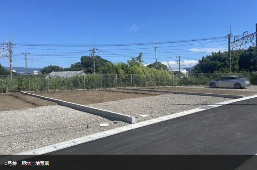 沼津市大岡Ⅴ　新築戸建　全5棟　C号棟の前面道路含む現地写真
