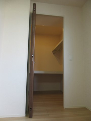 【収納】 | サンプレイス神田B | 洋室5.6帖・ウォークインクローゼット