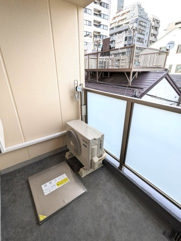 宮田ビルのバルコニー