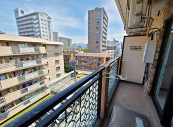 【バルコニー】