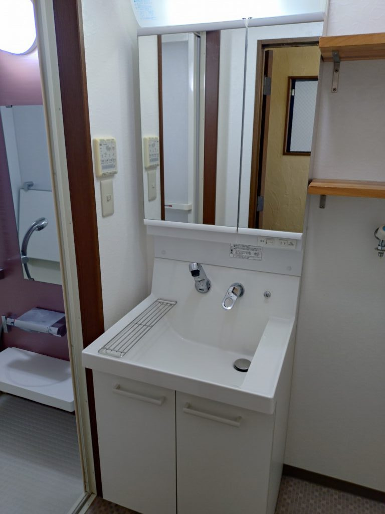 尼崎市富松町　中古戸建の独立洗面台