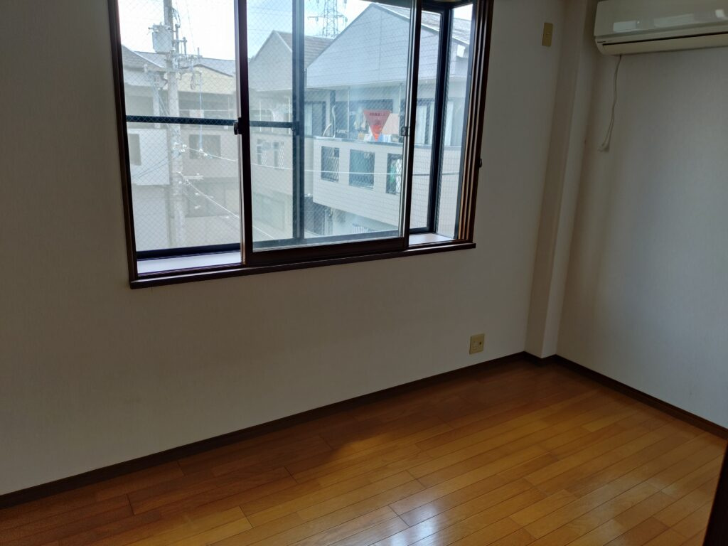 尼崎市富松町　中古戸建の洋室