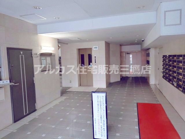 吉祥寺マンションのエントランス