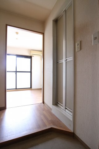 レジアスの玄関