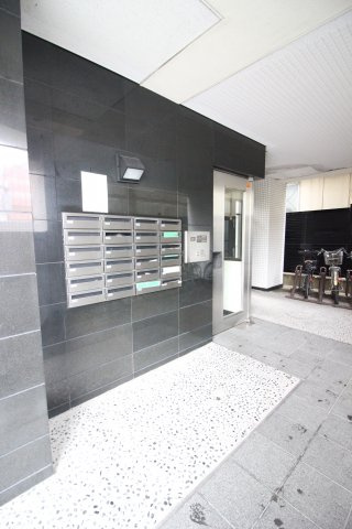 ラグジュアリーアパートメント文京千石＃０２のその他共用部分|集合ポスト