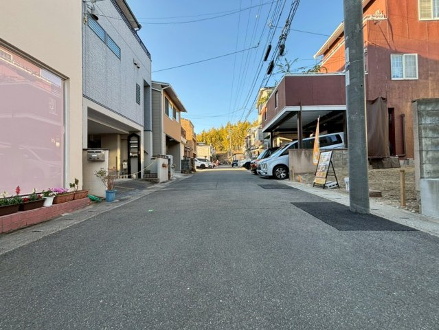 大原野東野町　建築条件無し土地の前面道路含む現地写真|【前道】
