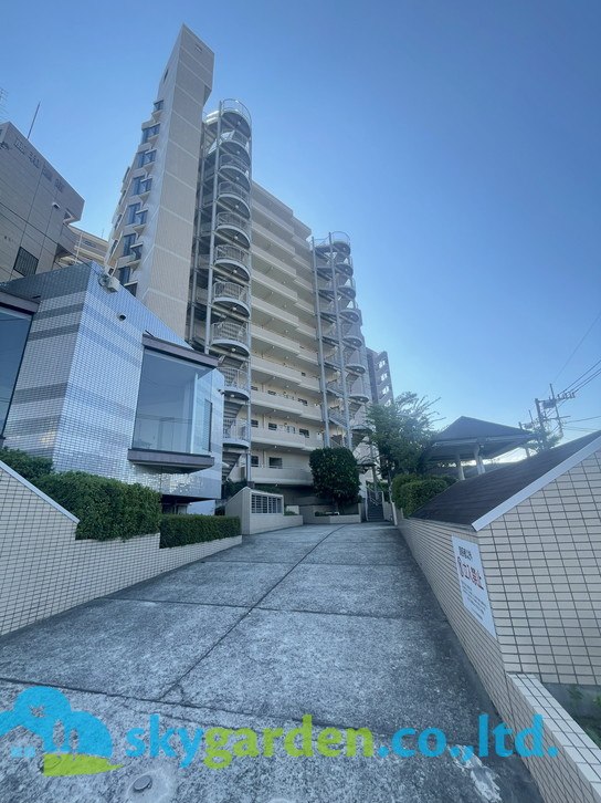 パレスヒルズ石名坂の外観