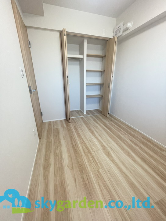 パレスヒルズ石名坂の洋室