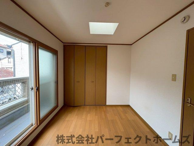 宮之阪3丁目戸建の洋室|明るい洋室です