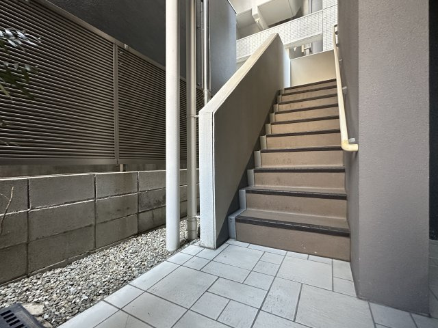 アバンサール清水丘のエントランス