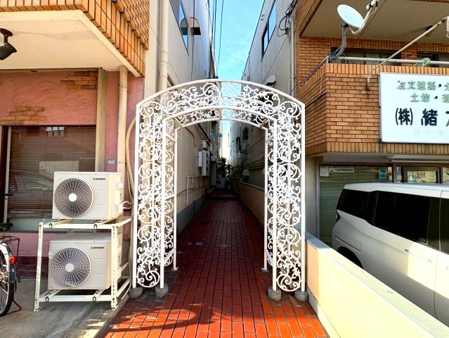 第2岡本ハイツのエントランス