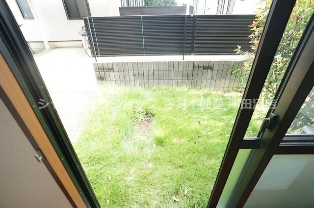 パークハイツ法典Nの庭