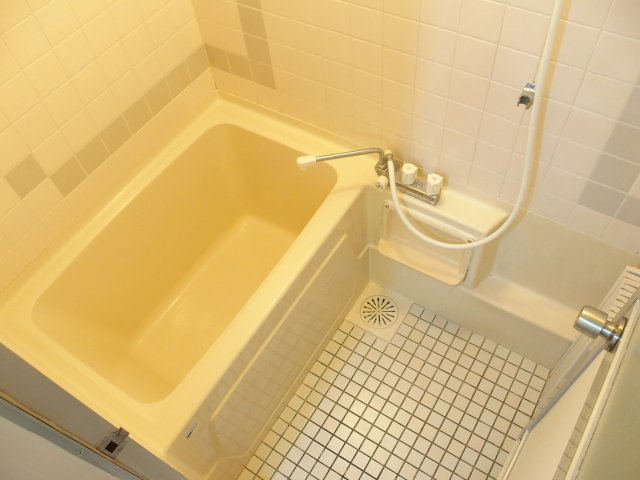 ガーデンコート大泉学園の浴室