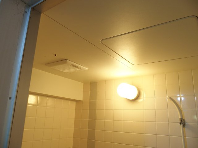 ガーデンコート大泉学園の浴室