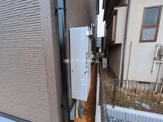 入間市仏子・全3棟　新築一戸建　1号棟　～リビングイン階段～の前面道路含む現地写真|現地写真（2025年10月23日撮影）